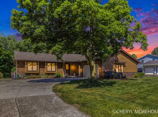 7287 Azalea Dr SE, Grand Rapids, MI 49508