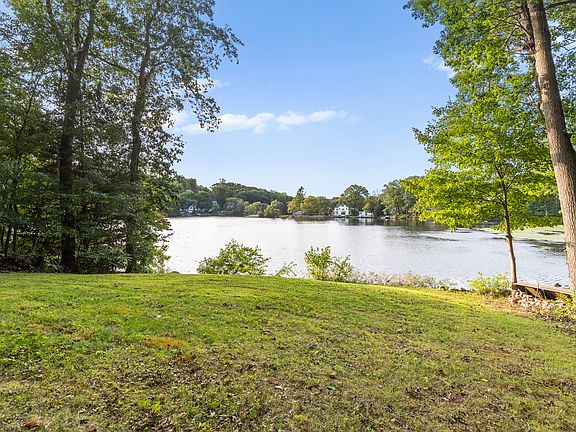 1121 West Lake Avenue