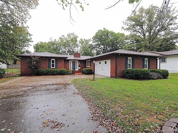 1908 Warner Ave, Scott City, MO 63780