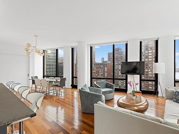 4th image of 101 Warren St APT 1020