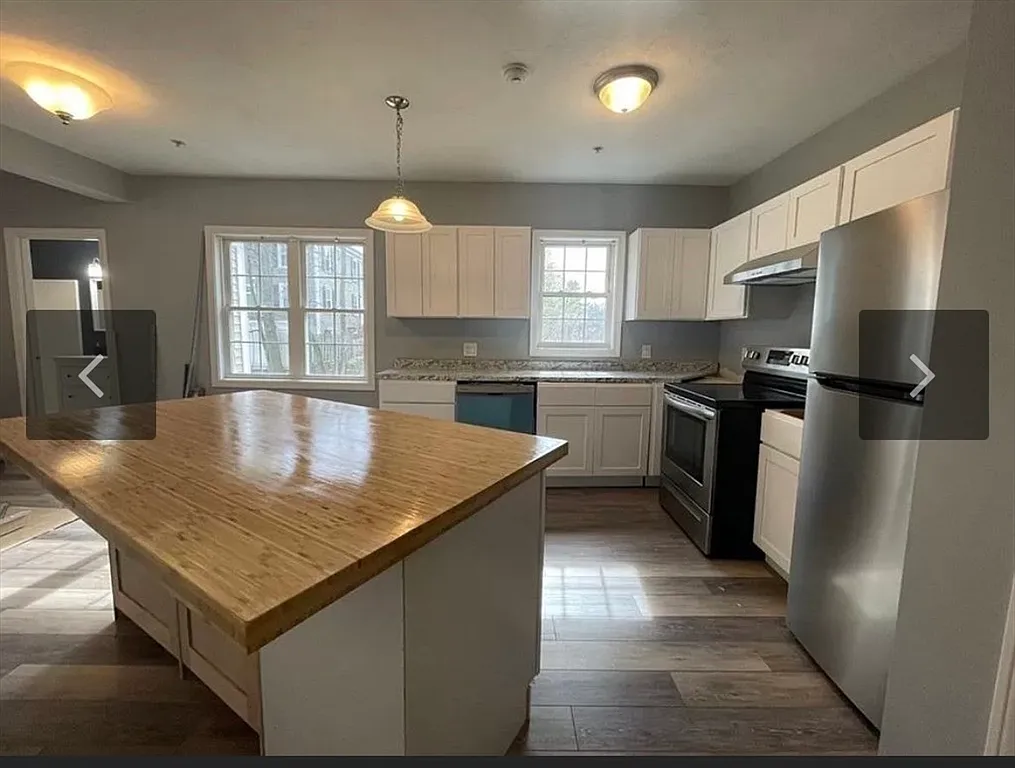3 bed, 2.0 bath, 1200 sqft, $2,450 — Photo 4