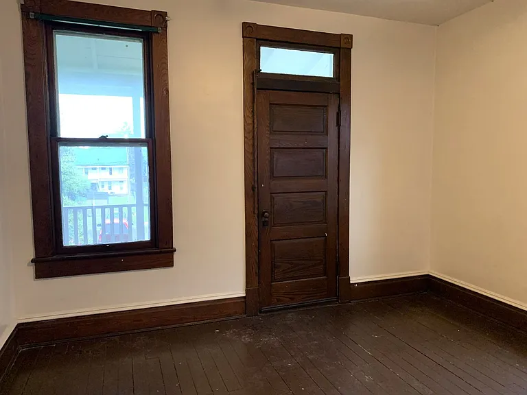577 Lincoln Way E — Photo 34