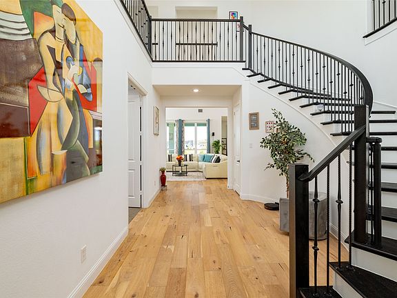 3rd image of 2037 Waterleaf Rd