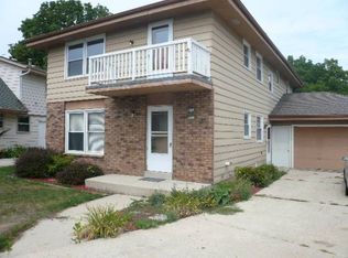 4326 W Tesch Ave, Milwaukee, WI 53220