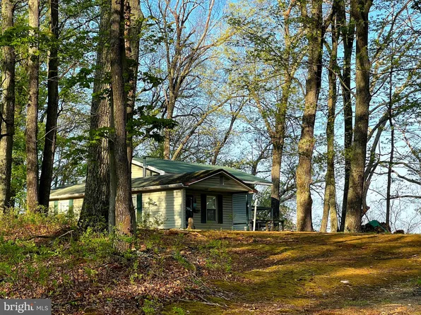 4892 High Knob Rd, Moorefield, WV 26836