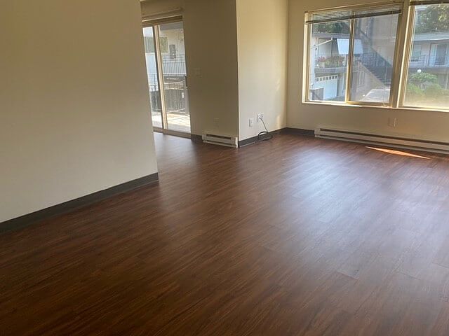 1st image of 540 Bellevue Way SE APT 4A