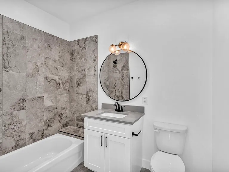 1006 E Marble St #B — Photo 16