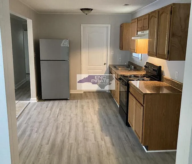 510 Charles St — Photo 4