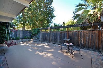 2nd image of 854 Carlisle Way