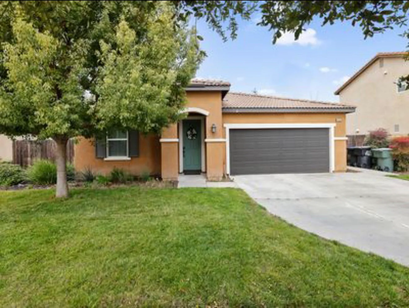 3 bed, 1395 sqft, $3,000 — Photo 1