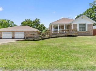 2210 Cleveland Ave, Pascagoula, MS 39567