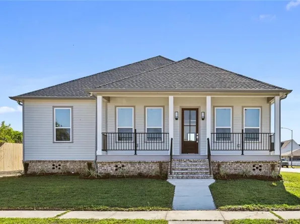 4001 Evangeline Ave, Chalmette, LA 70043