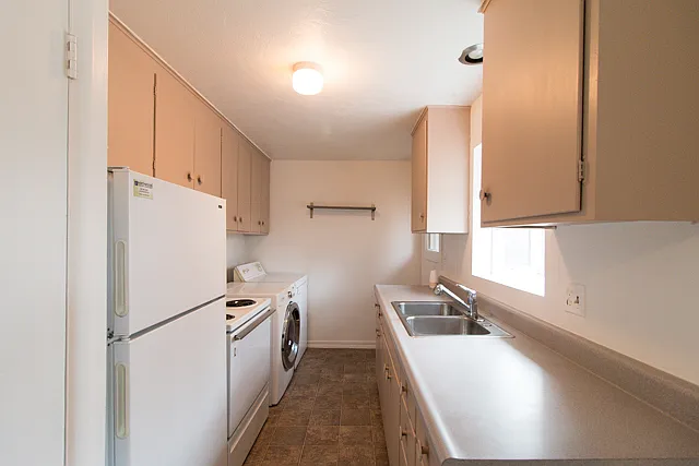 4020 Bell Ave — Photo 7