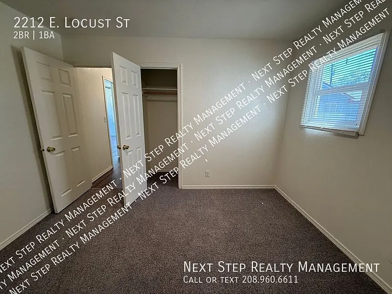 2212 E Locust St — Photo 10