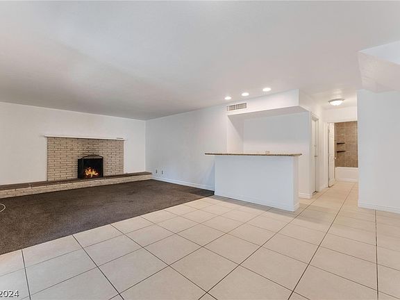 4th image of 5271 Carol Cir