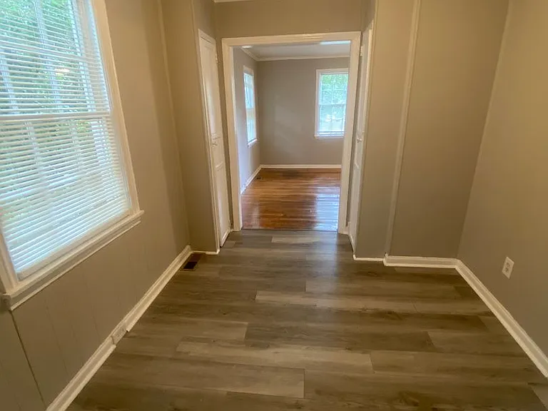 27 Stuart Dr — Photo 7