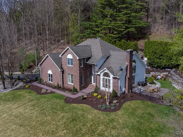 7103 Braxton Cir, Fayetteville, NY 13066