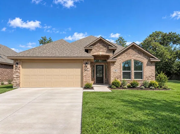 1047 S Anderson St, Angleton, TX 77515