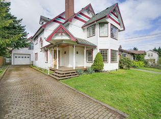 9715 N Oregonian Ave, Portland, OR 97203