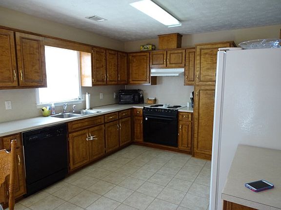 4th image of 48 Lee Road 2066