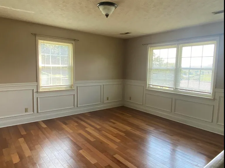 241 Dover Ave — Photo 4