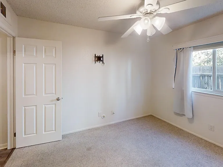 6314 N Barcus Ave — Photo 13
