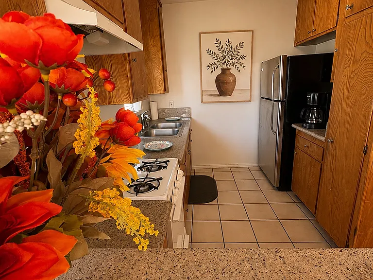 1538 Franklin St #M — Photo 3
