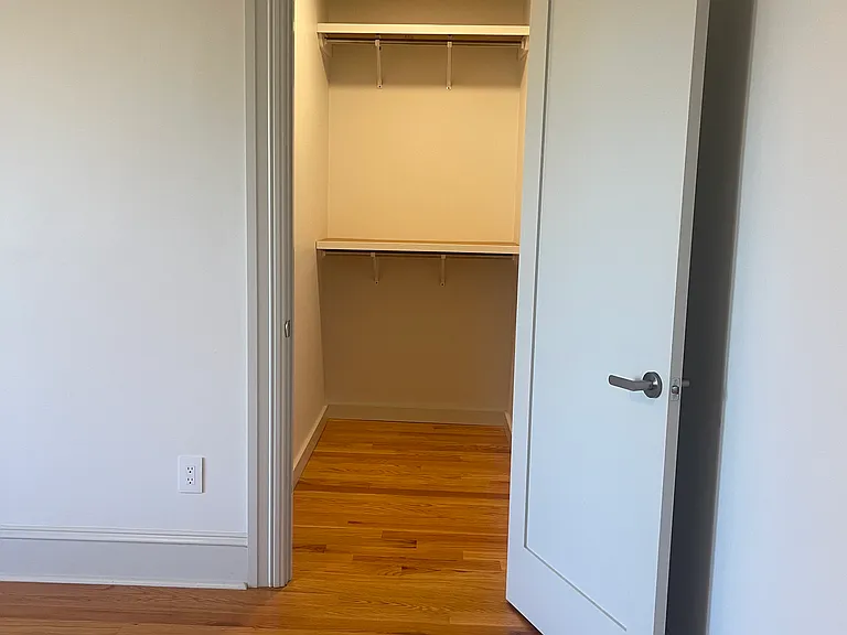 31 Parade St #402 — Photo 12