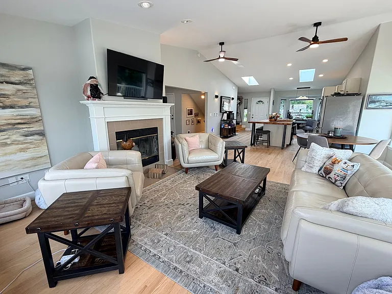 2637 Afton Pl NE — Photo 7