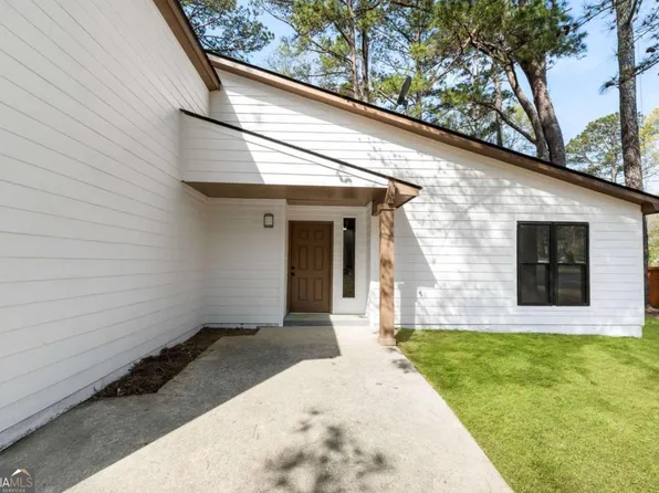 9383 Wood Knoll Way, Jonesboro, GA 30238