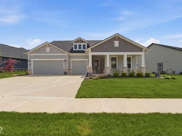 2877 Buchanan Ln, Westfield, IN 46074
