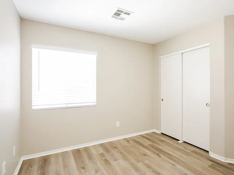 4944 Sapphire Light St — Photo 13
