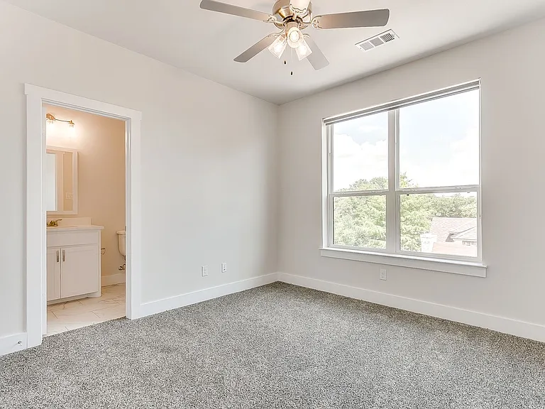 3133 Greene Ave #2028 — Photo 36