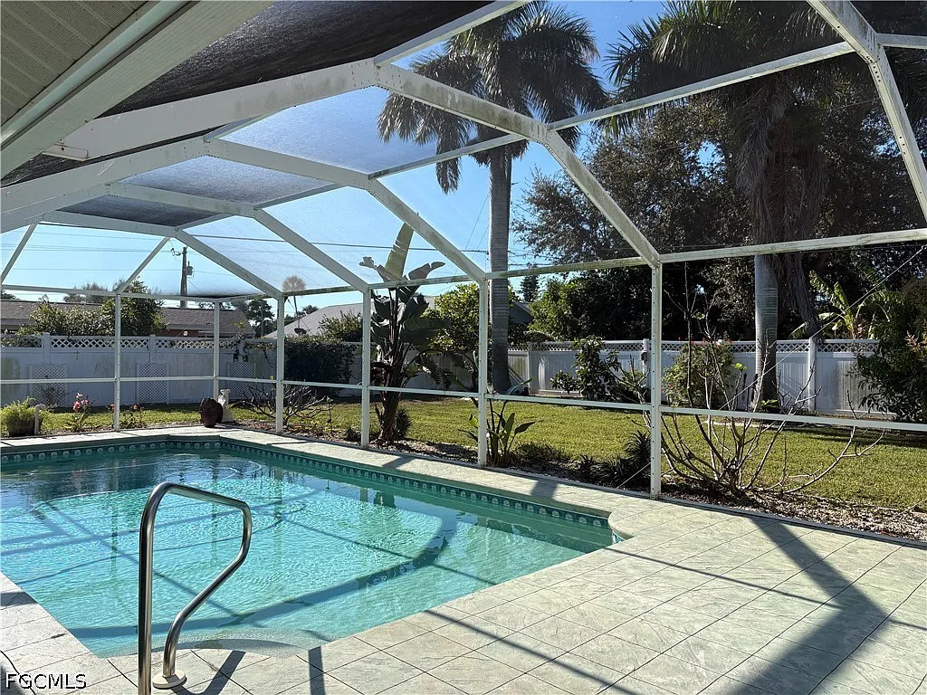 Photo 2 of 36 - 4436 SE 11th Pl - Cape Coral, FL Building Photo - 4436 SE 11th Pl