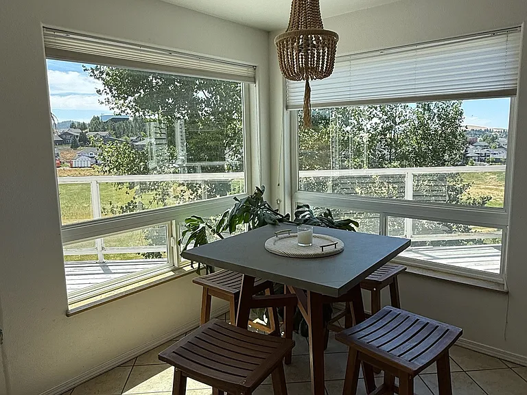 Breakfast nook off kitchen