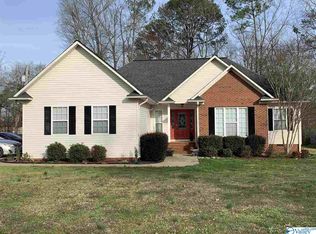 111 Cove Creek Rd, Rainbow City, AL 35906