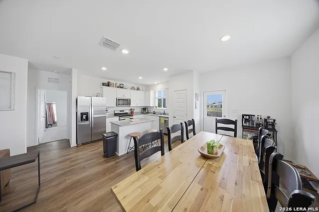 418 Rustic Grv — Photo 11