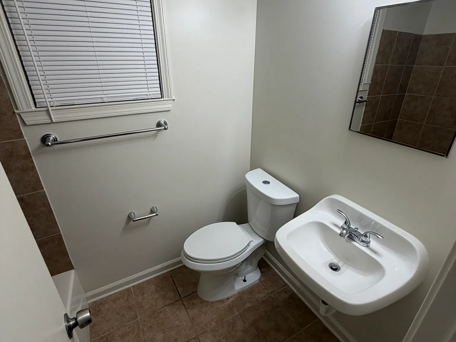 Studio, $840 — Photo 4
