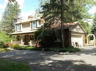 2813 Hart Ln, Midland, MI 48640