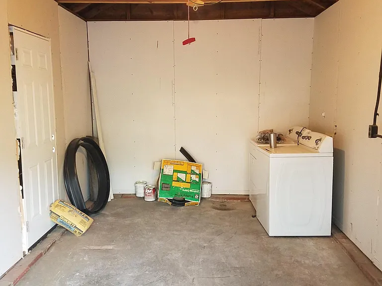 3301 E Jasper St — Photo 12