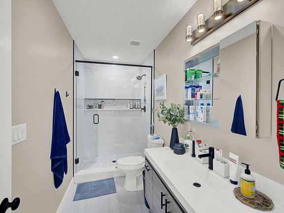 4th image of 1312 W North Shore Ave APT 1N