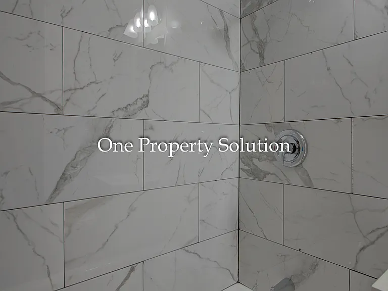 614 N Calumet Ave — Photo 20