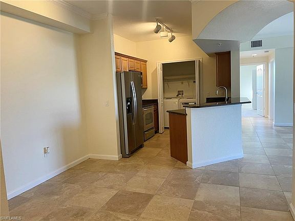 5th image of 12930 Positano Cir APT 207