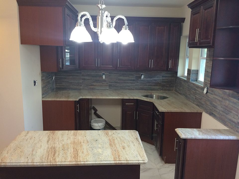 2nd image of 1471 E 48th St