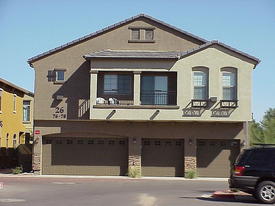 Bldg 26, Unit 77 - 3 bed + Den; 2 1/2 bath, 2 car garage - 2 levels - newly upgraded throughout