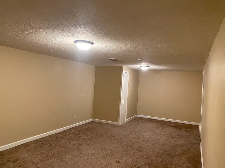 10610 Johnson Cir #10610 — Photo 20