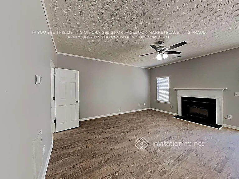 1020 Ivey Ln — Photo 7