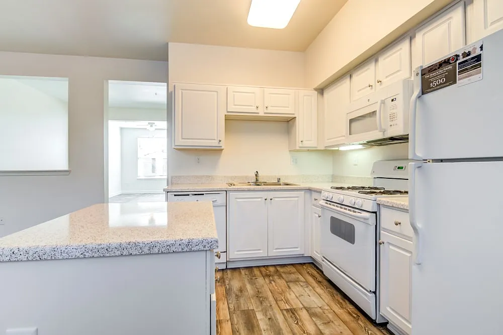 The Village at Serra Mesa - Military Housing — Photo 4
