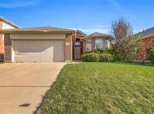 2129 Trina Dr, Fort Worth, TX 76131