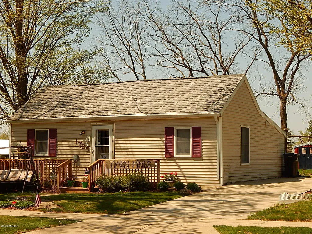 1725 Jordan Lake Ave photo 1